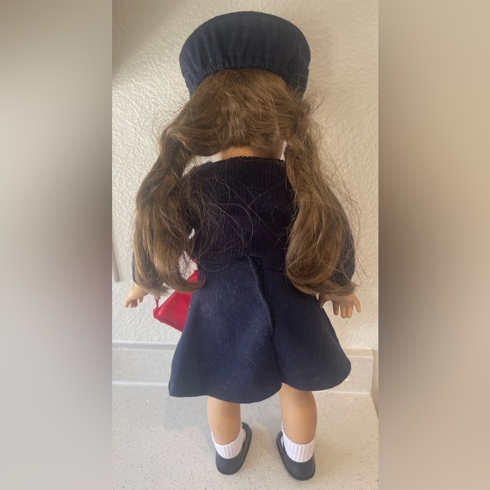 Retired American Girl Molly Doll with Neck Stamp & Outfit - Picture 3 of 4